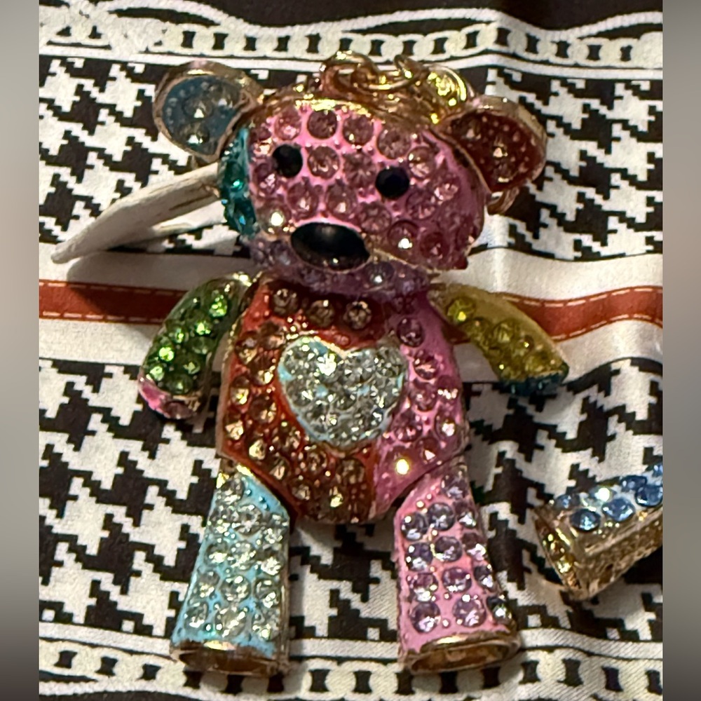 Colorful Crystal Bear Keychain NWT - Picture 4 of 5